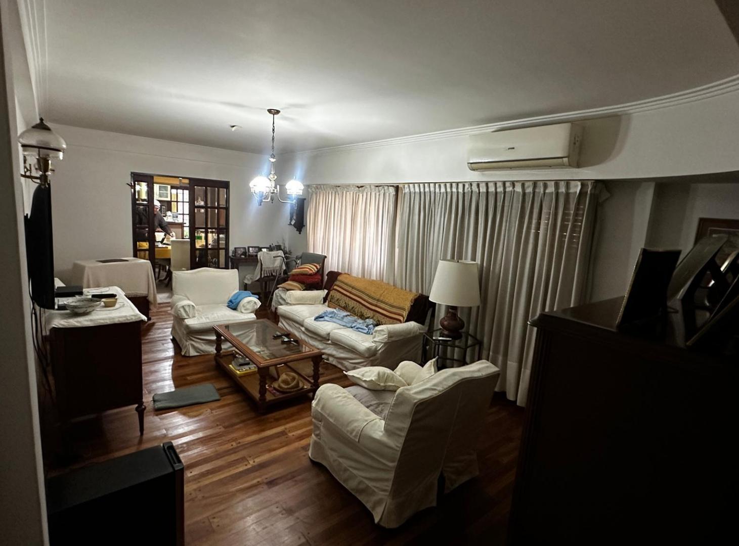 Foto de DEPARTAMENTO EN VENTA 4 DORMITORIOS, LA PLATA CON BALCON, imagen 4