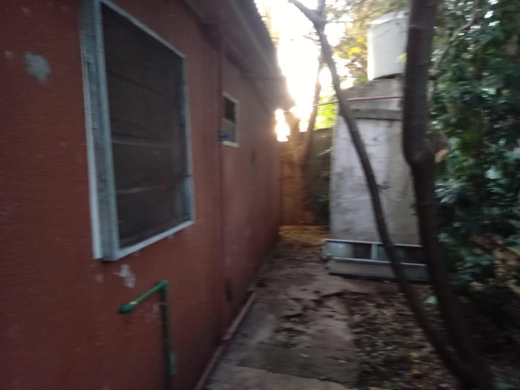 Foto de LOTE EN VENTA CITY BELL CON CONSTRUCCIÓN, imagen 2