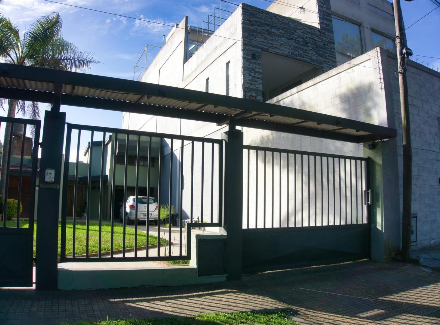 Foto de CASA EN VENTA, 2 DORMITORIOS, MANUEL B GONNET, imagen 1