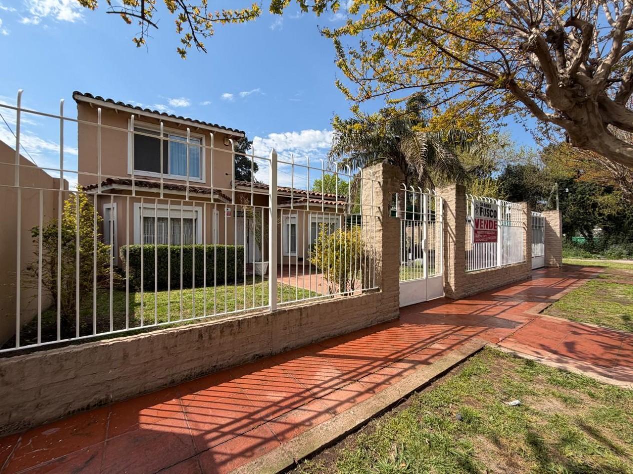 Foto de VIVIENDA UBICADA EN PLENO CENTRO DE PONTEVEDRA QUE OFRECE COMODIDAD Y, imagen 1
