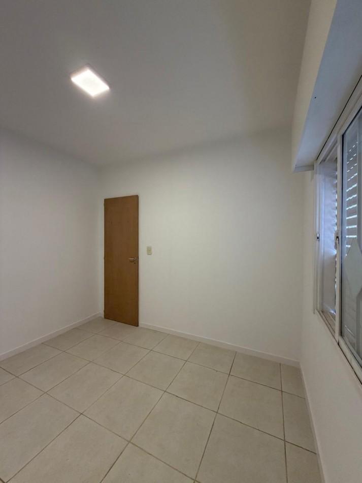 Foto de EXCLUSIVA VIVIENDA DE ESTETICA MODERNA EN EL CENTRO DE PONTEVEDRA., imagen 4