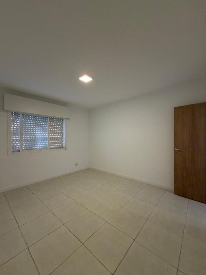 Foto de EXCLUSIVA VIVIENDA DE ESTETICA MODERNA EN EL CENTRO DE PONTEVEDRA., imagen 5