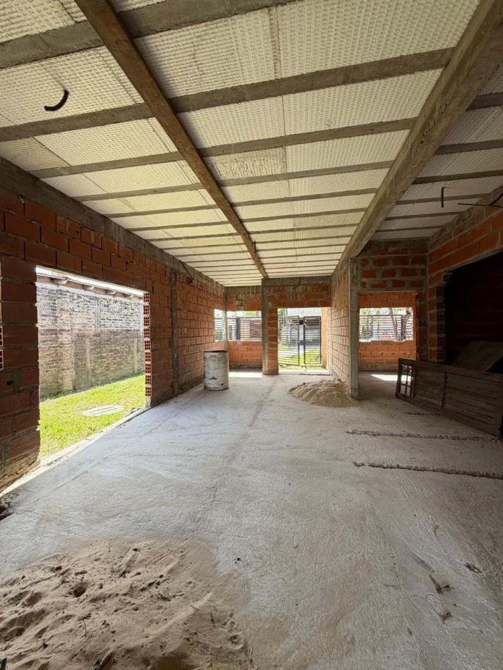 Foto de ¡OPORTUNIDAD UNICA! LOTE CON MEJORAS A METROS DE LA AVENIDA PRINCIPAL, imagen 2