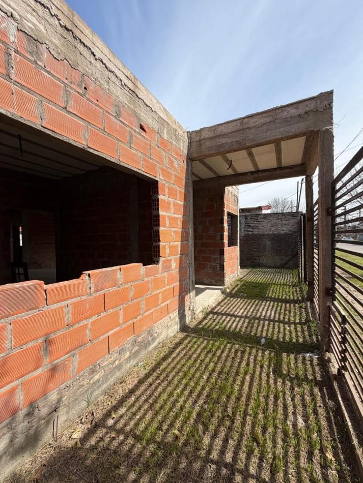 Foto de ¡OPORTUNIDAD UNICA! LOTE CON MEJORAS A METROS DE LA AVENIDA PRINCIPAL, imagen 3
