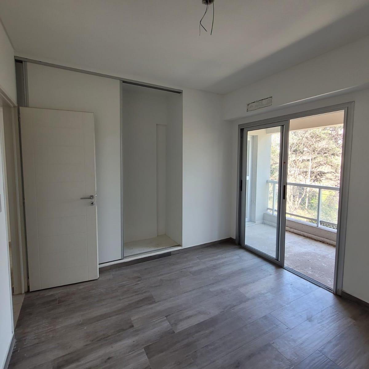 Departamento en Venta en Monte Grande! en Excelente Ubicacion 3
