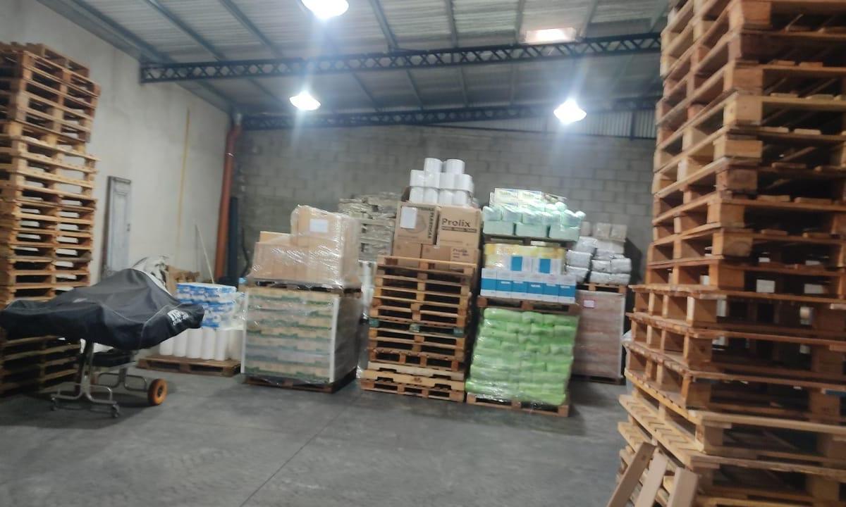 Galpon Centrico en Burzaco en Excelentes Condiciones! 1