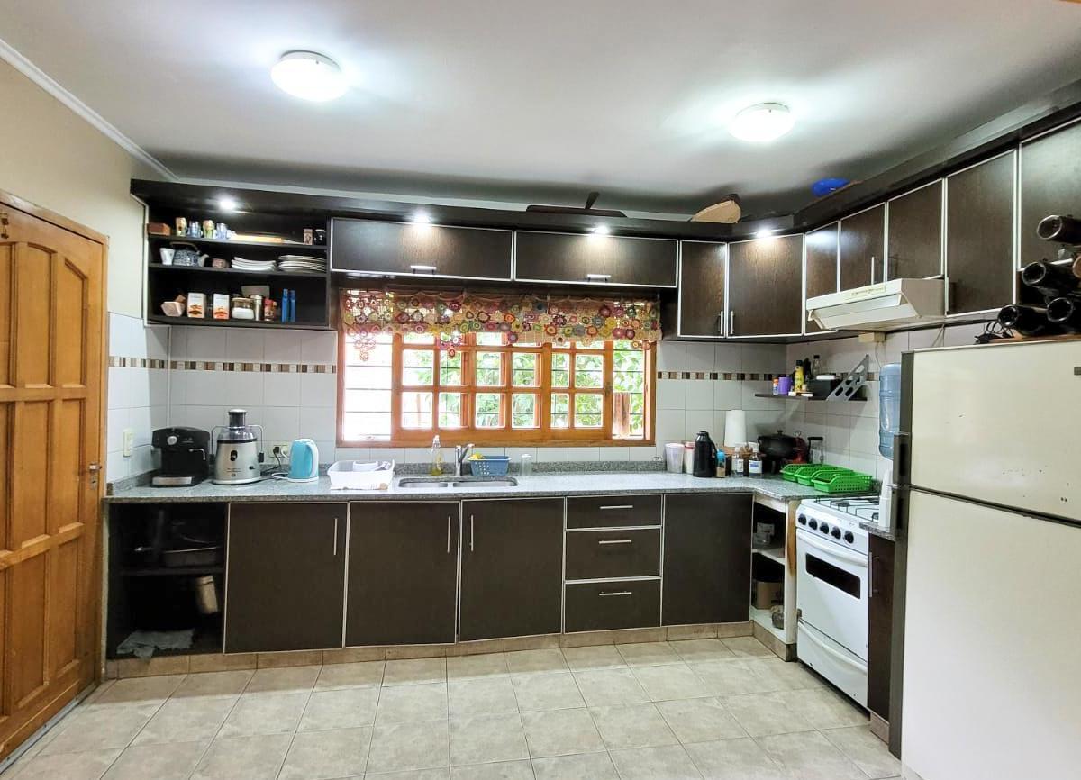 EXCELENTE CHALET EN VENTA EN BURZACO - ACEPTA PERMUTA!