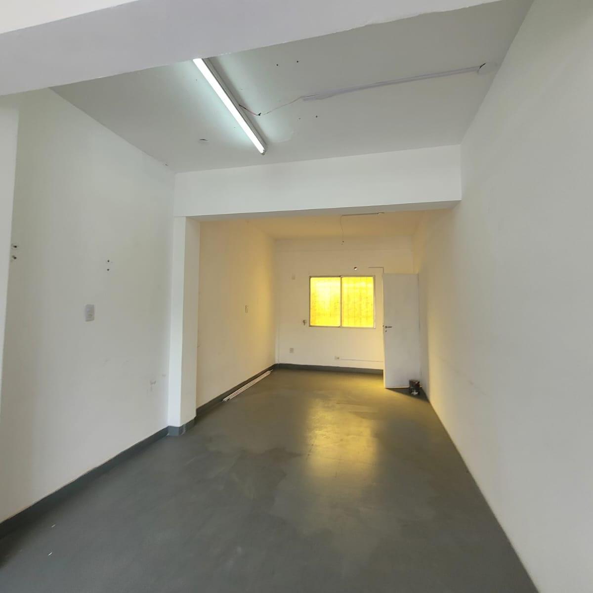 Foto de INMUEBLE COMERCIAL EN VENTA! ZONA CENTRICA DE BURZACO LOCAL + DEPTOS +, imagen 2