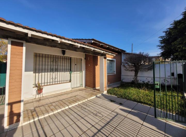 CASA EN ALQUILER ZONA BURZACO! 4