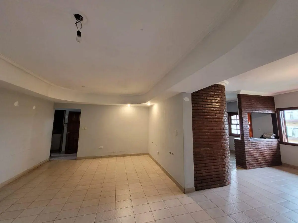 SE ALQUILA DEPARTAMENTO TRES AMBIENTES EN LONGCHAMPS! LORENZINI ESQ, HIPOLITO YRIGOYEN 5