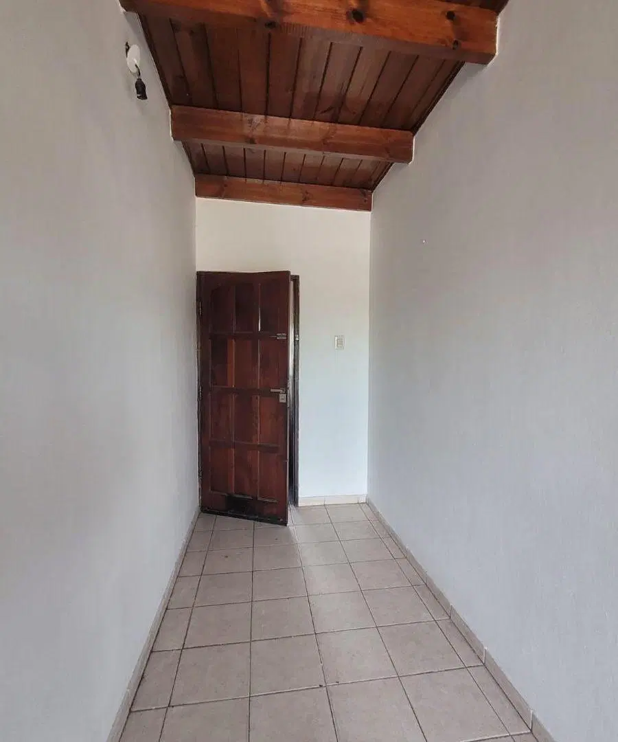 DEPARTAMENTO EN ALQUILER SOBRE AV. H. YRIGOYEN - LONGCHAMPS 5