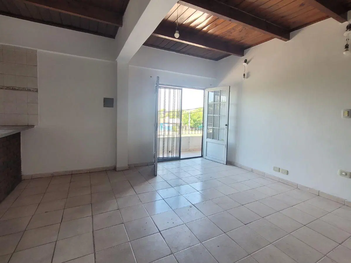 DEPARTAMENTO EN ALQUILER SOBRE AV. H. YRIGOYEN - LONGCHAMPS 2