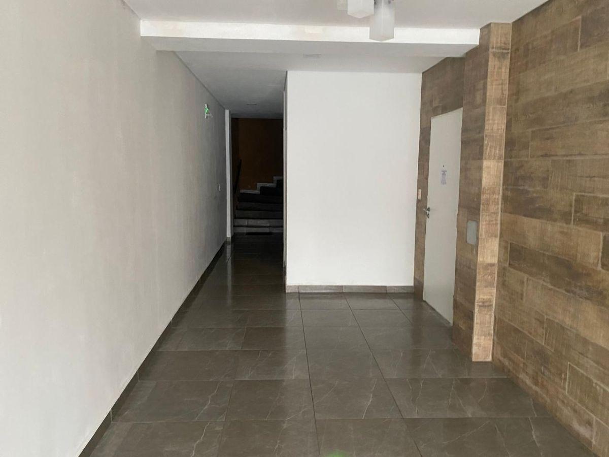 Foto de DEPARTAMENTO EN ALQUILER EN BANFIELD A 3 CUADRAS DE LA ESTACION!, imagen 1