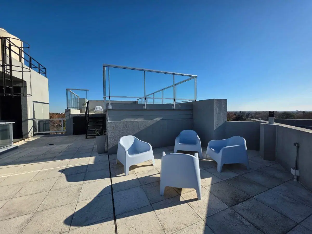 DEPARTAMENTO DE DOS AMBIENTES CON COCHERA EN ALQUILER EN JOSE MARMOL 5