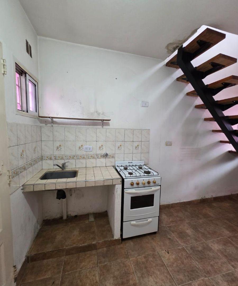 Foto de DEPARTAMENTO TIPO DUPLEX DE 2 AMBIENTES EN BURZACO EN ALQUILER, imagen 5