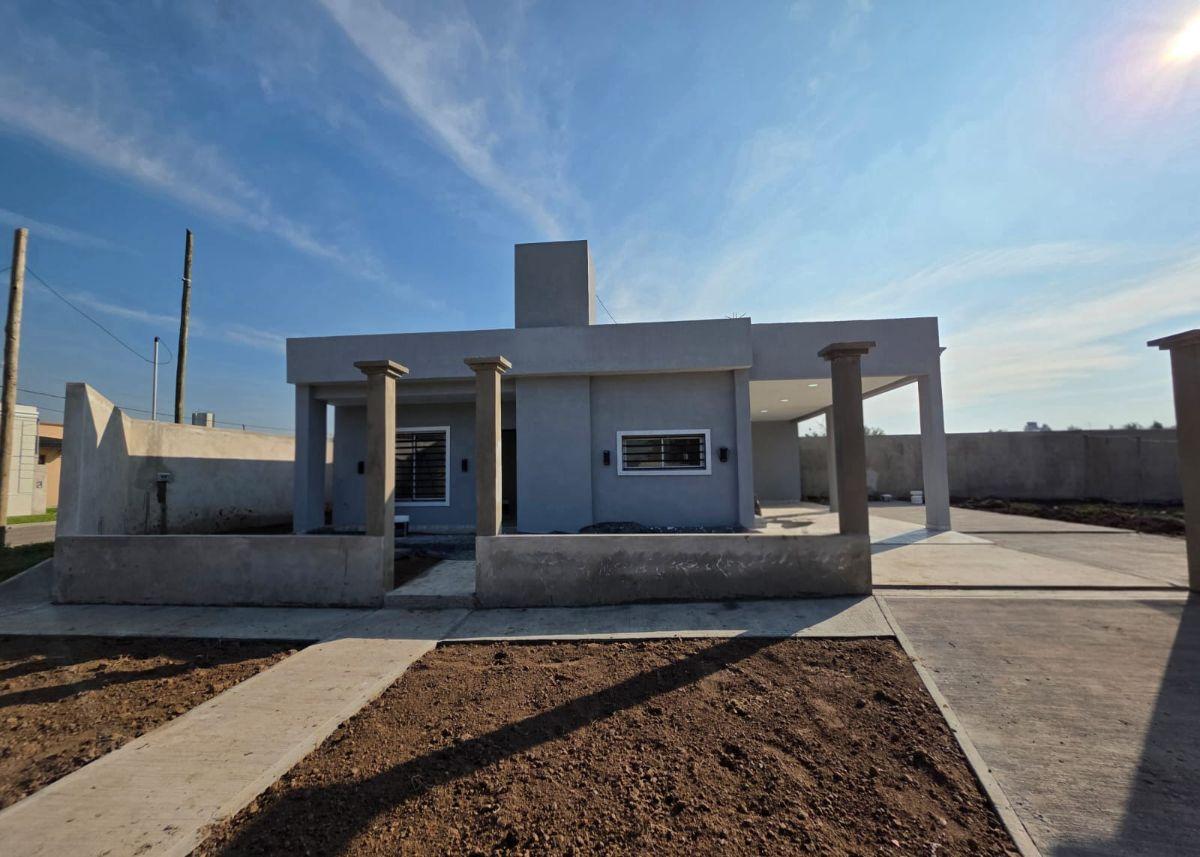 Foto de CASA A ESTRENAR EN ALQUILER! ZONA BARRIO LOS PINARES LONGCHAMPS, imagen 3