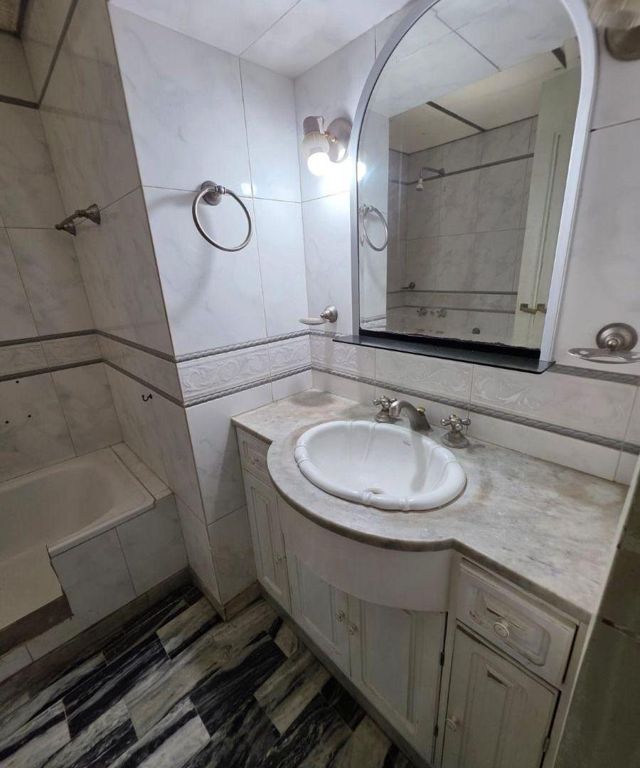 Foto de CHALET EN VENTA CON PILETA EN BURZACO - NUEVO VALOR!! OPORTUNIDAD!, imagen 3