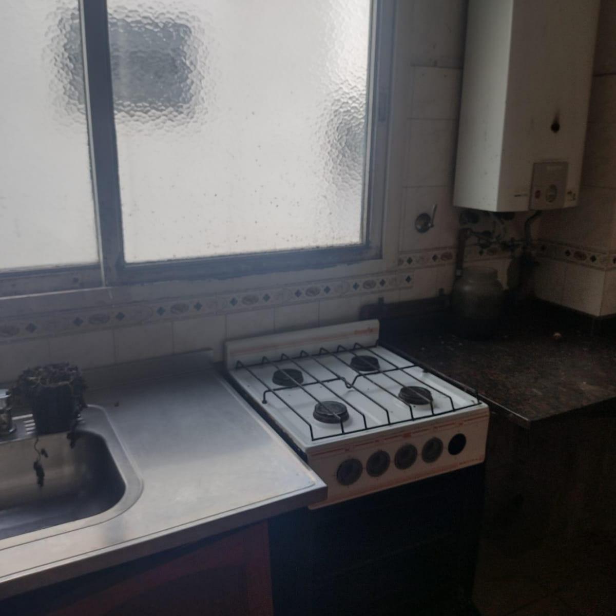 Oportunidad. Venta Departamento a Retocar o Refaccionar 5