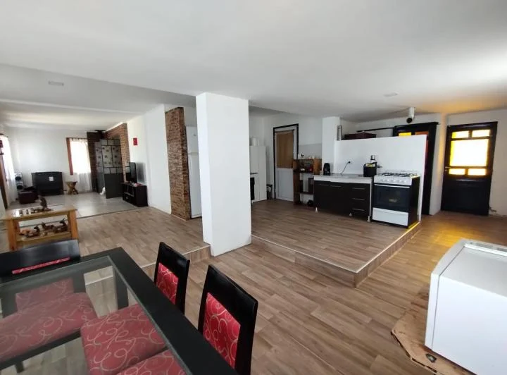 VENTA CASA + QUINCHO/DEPTO 3