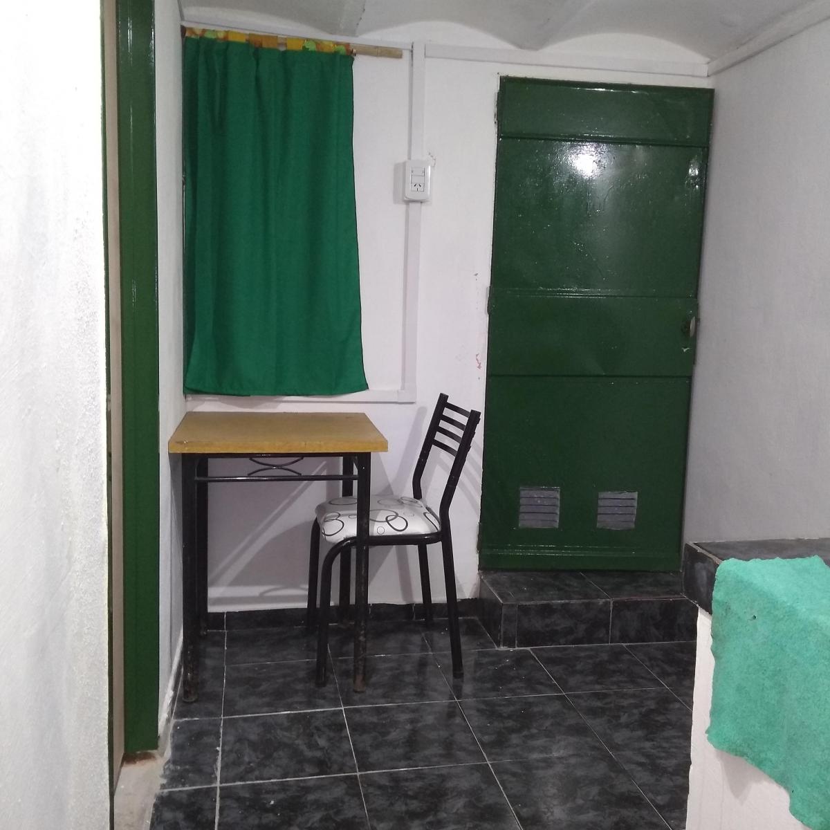 Propiedad Interna Centro de Manzana. Ideal Para Inversión Inteligente. 3