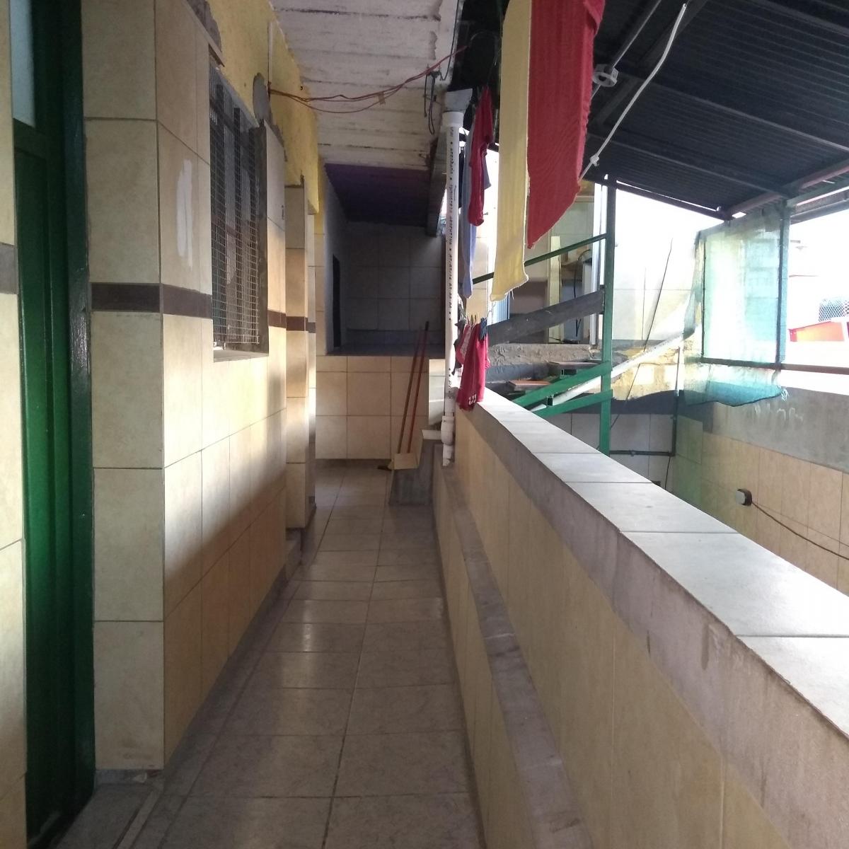 Propiedad Interna Centro de Manzana. Ideal Para Inversión Inteligente. 4