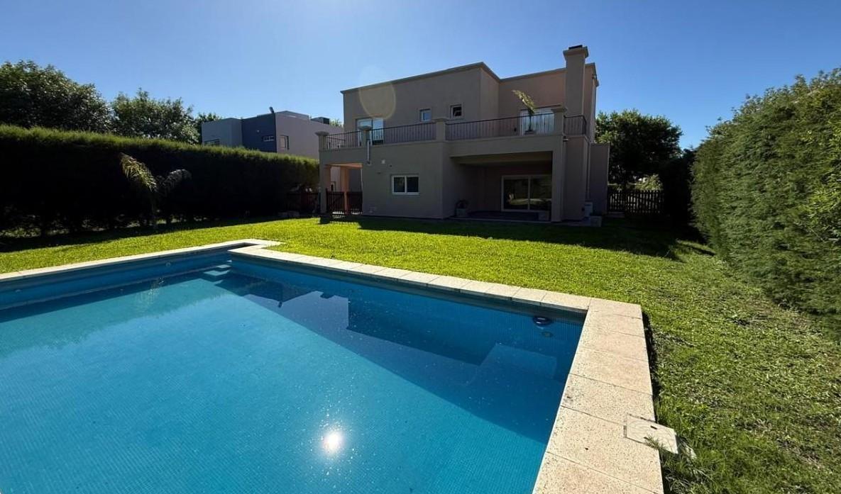 Casa en alquiler / venta  4 Amb hudson