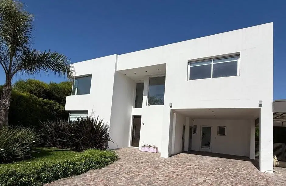 Casa 4 ambientes en venta 2