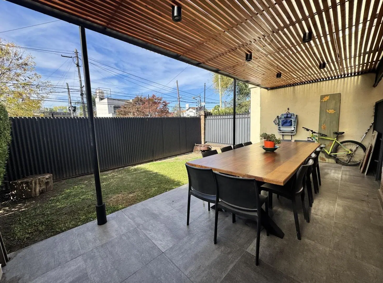 Venta Triplex de 4 Ambientes con Jardín -barrio privado Lomas de San Isidro 4