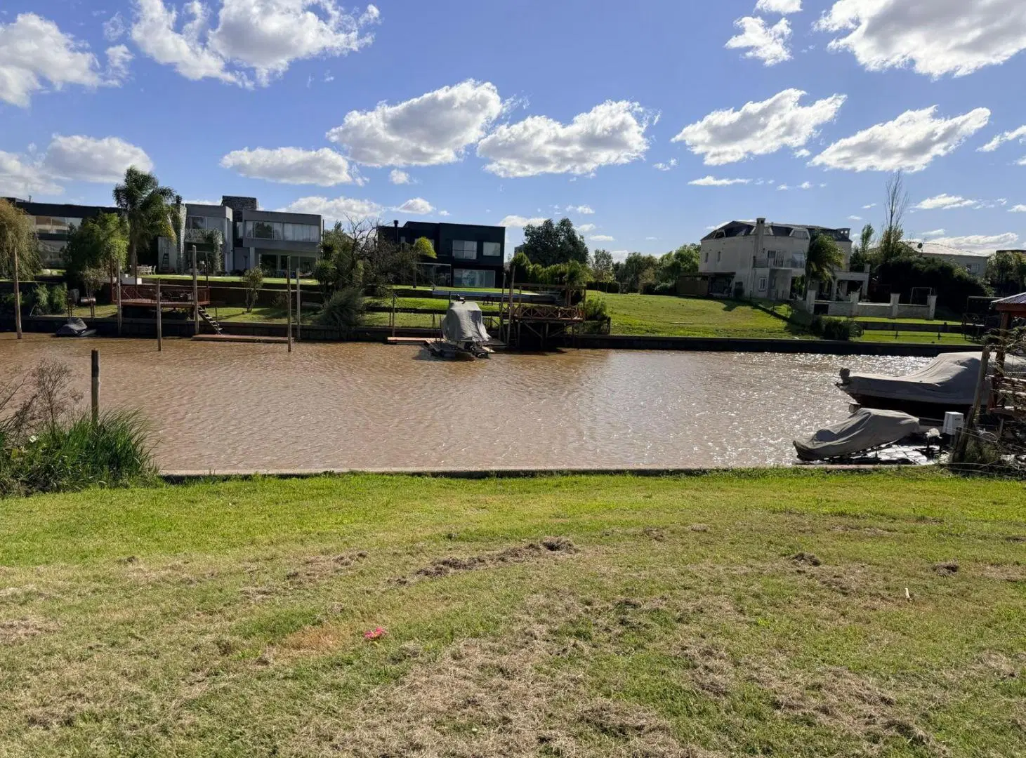 Venta de Lote con amarra Barrio Nautico San Marco 5