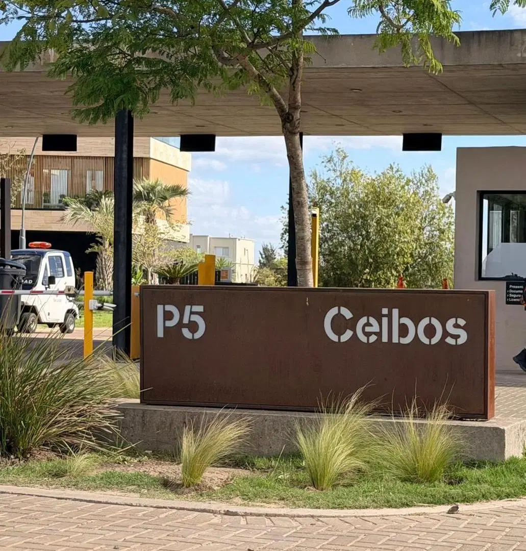 Venta de Terreno en Barrio Los Ceibos - Puertos 3