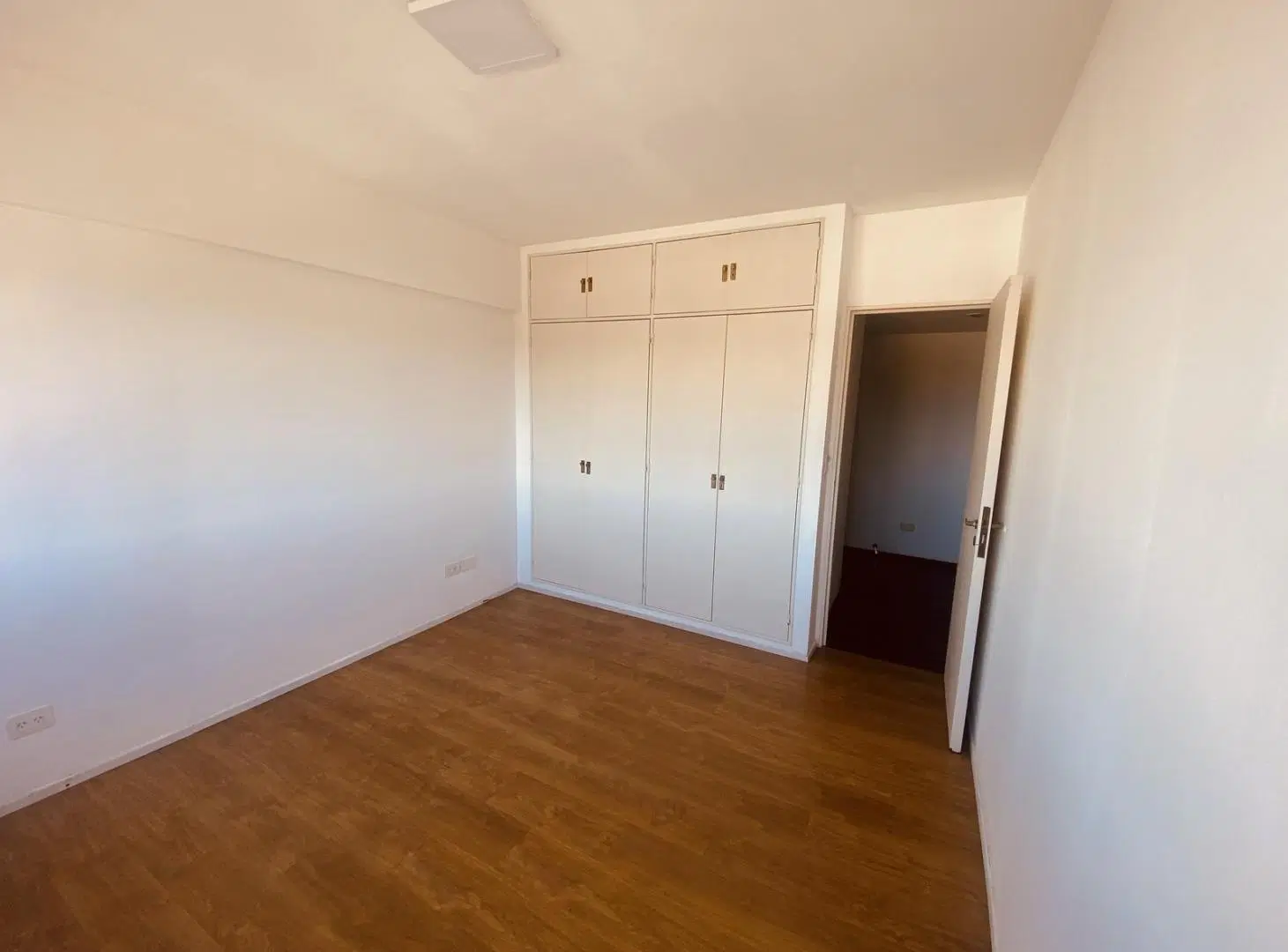 Departamento San Isidro centro 4 ambientes 4