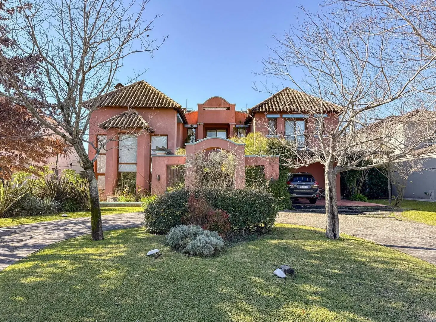 Casa en Venta y Alquiler Amoblada en Las Caletas, Nordelta, Zona Norte 2