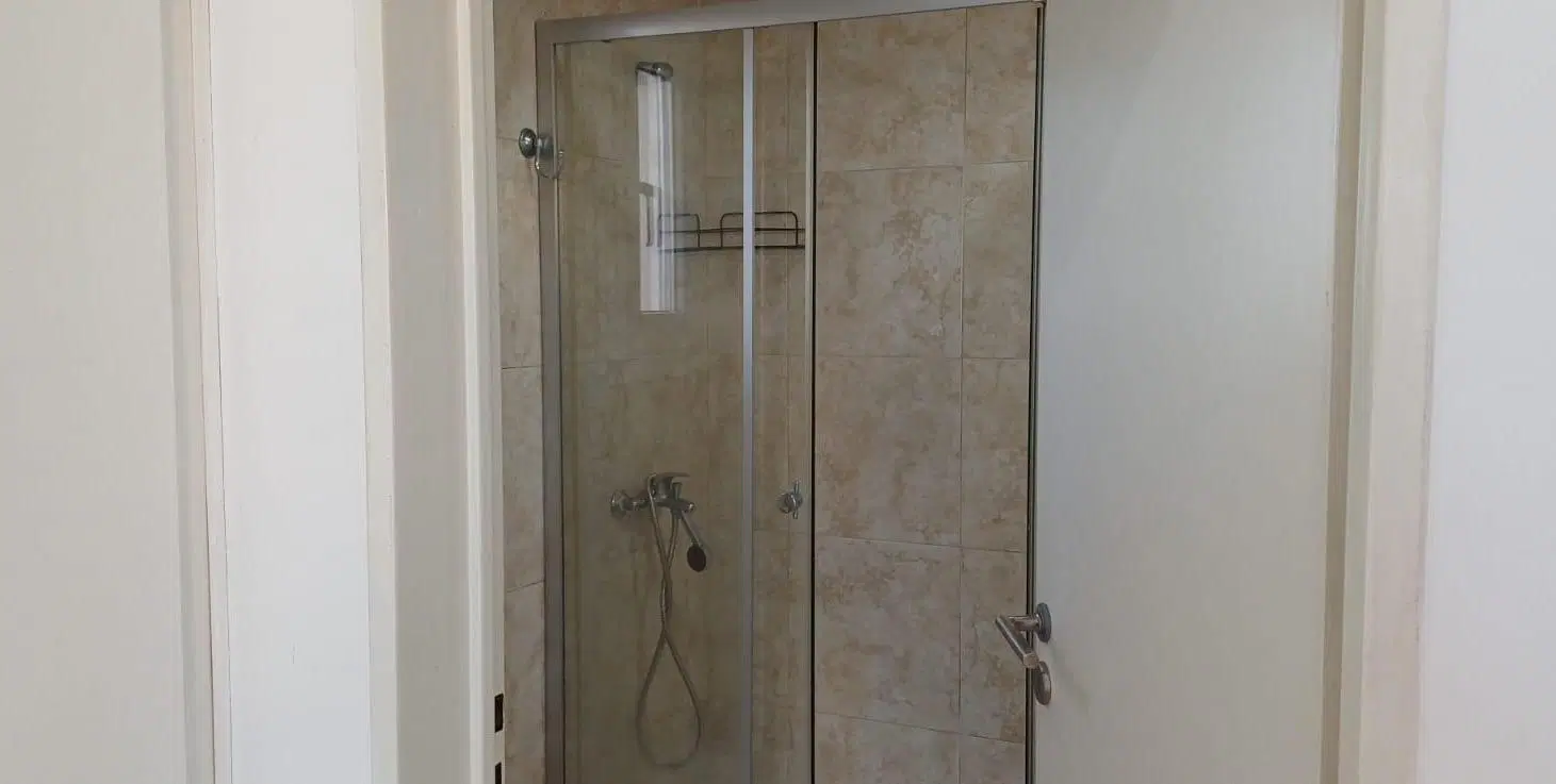 Venta departamento monoambiente con balcón terraza en Tigre 4