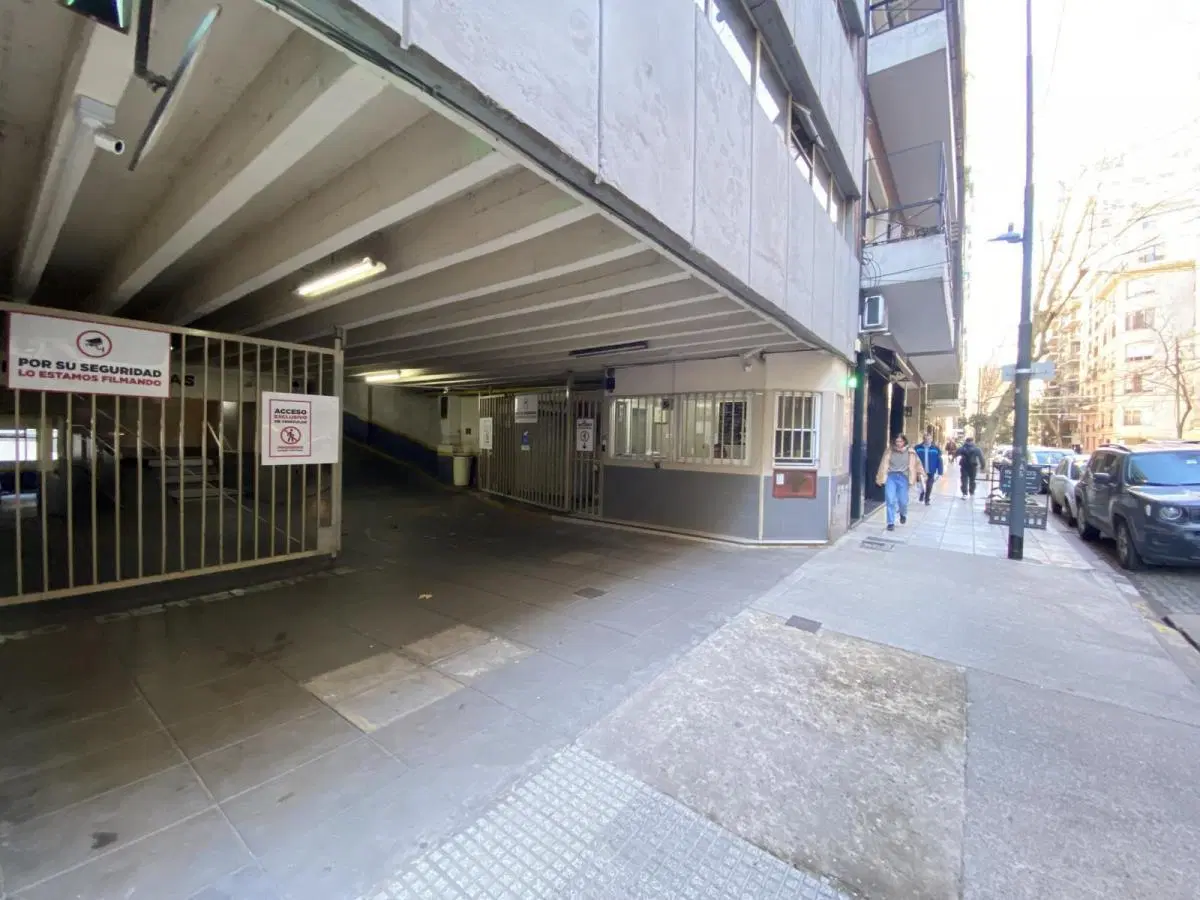 Cochera en venta en Recoleta 4