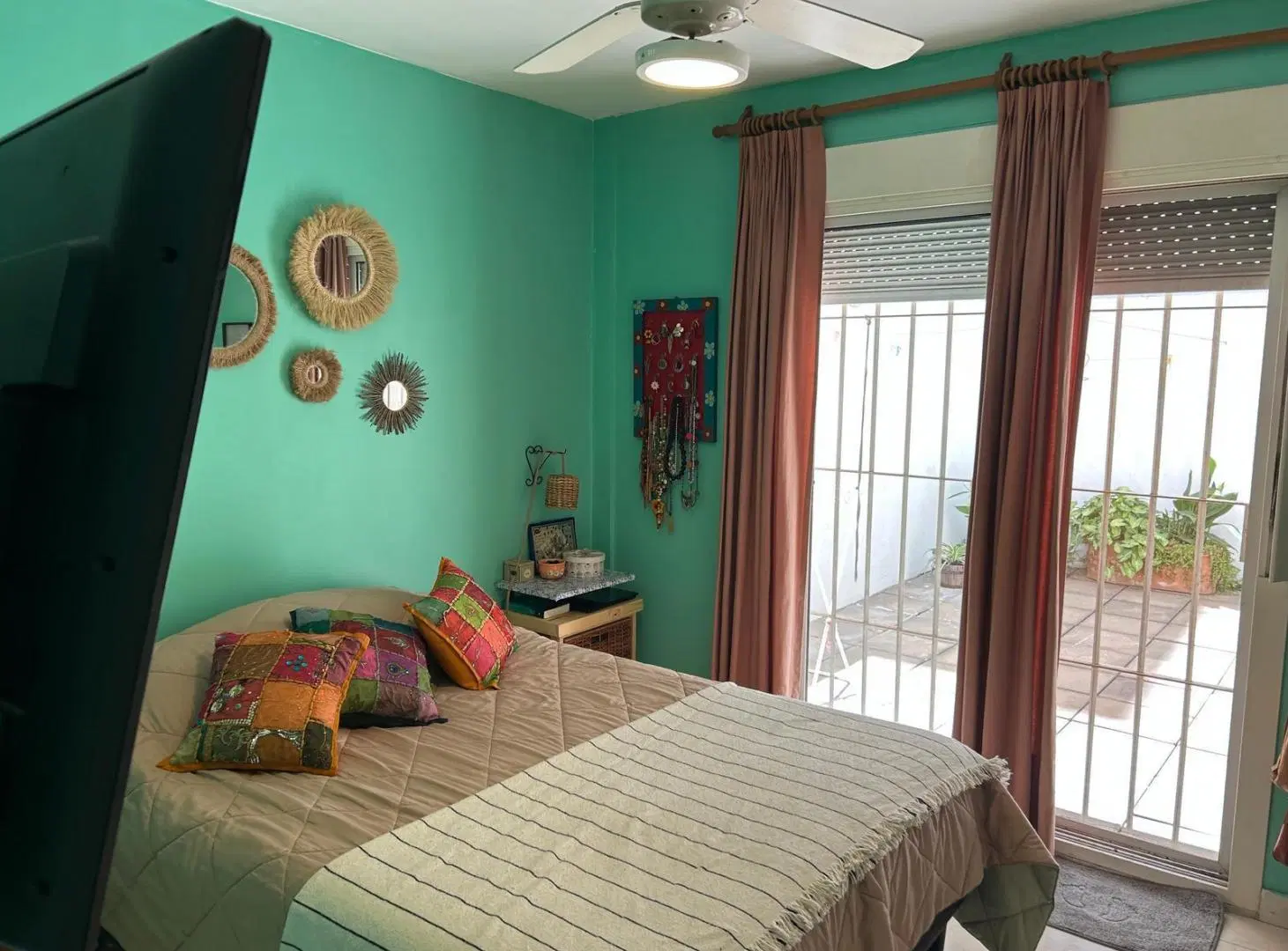 Venta departamento, 2 ambientes, con patio y jardin- San Fernando 4