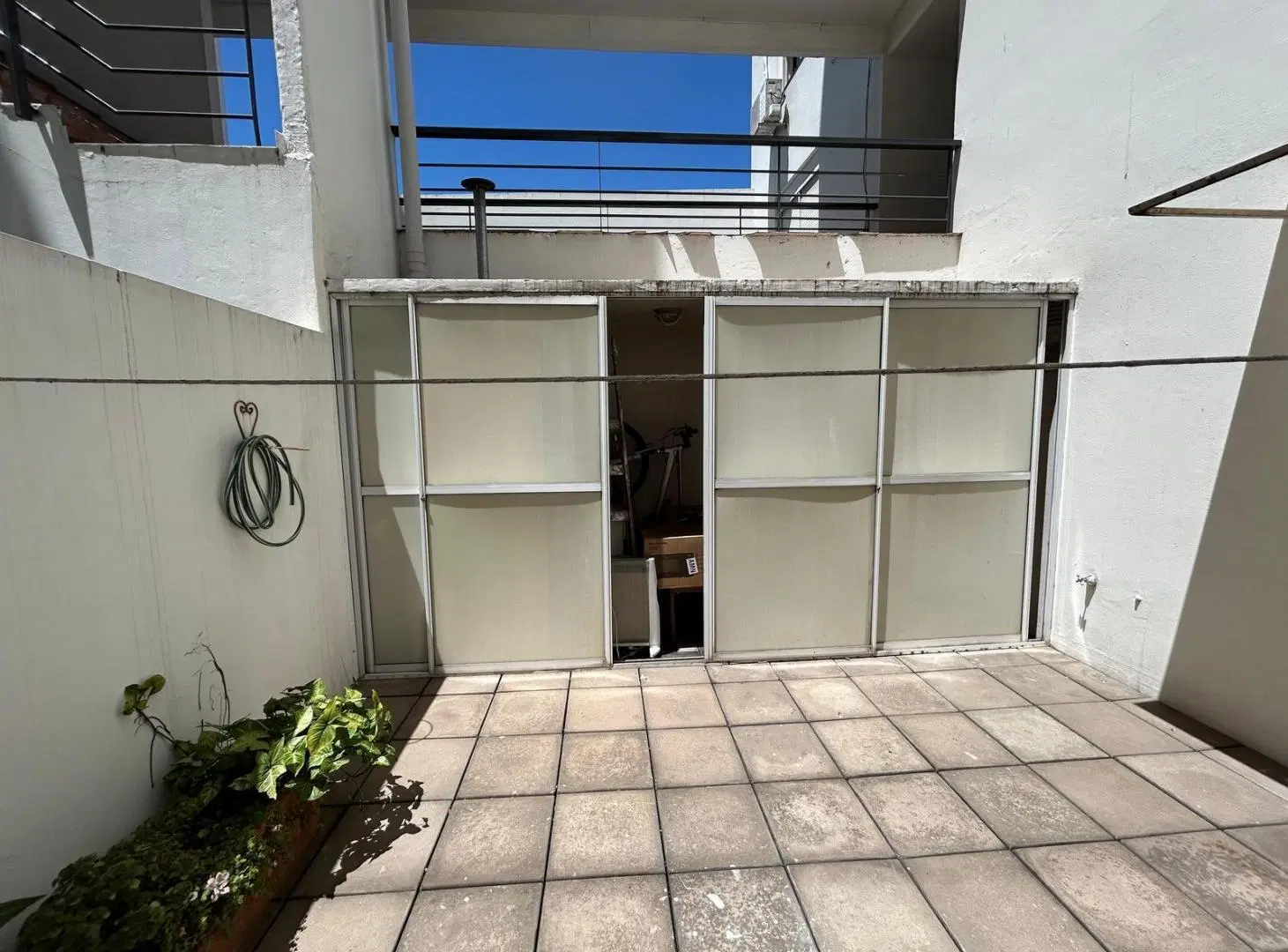 Venta departamento, 2 ambientes, con patio y jardin- San Fernando 3
