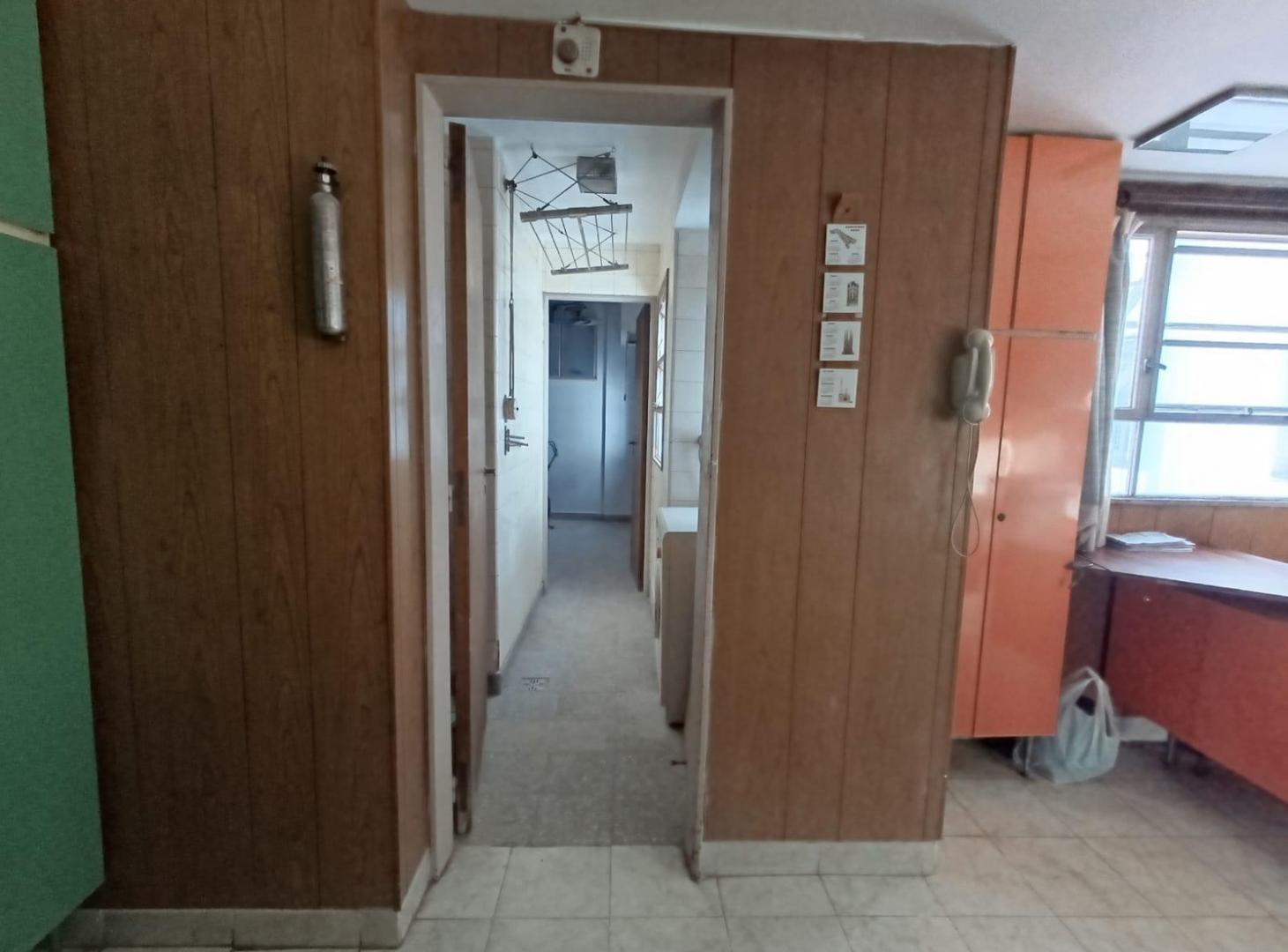 Foto de VENTA 4 AMBIENTES + DEPENDENCIA Y COCHERA EN BELGRANO, imagen 1