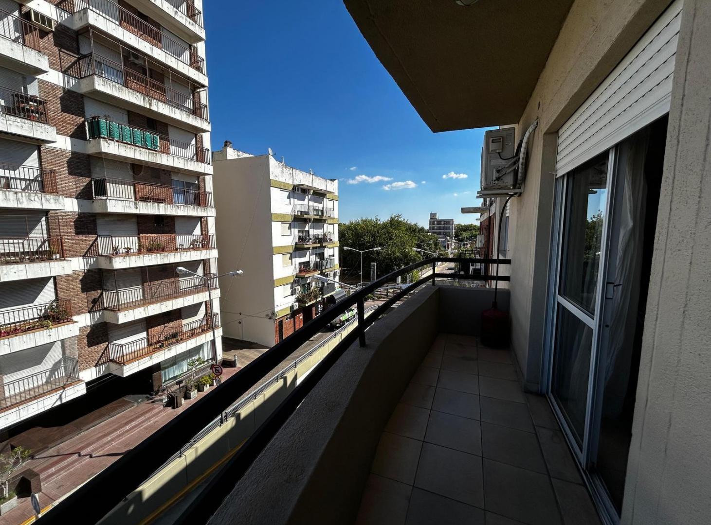 Foto de Venta departamento con cochera, buena rentabilidad, ideal inversores, imagen 2