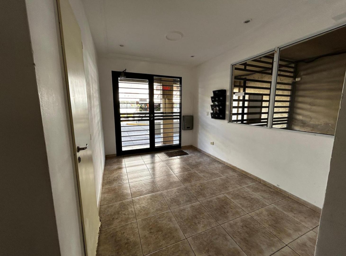 Foto de Venta departamento con cochera, buena rentabilidad, ideal inversores, imagen 1
