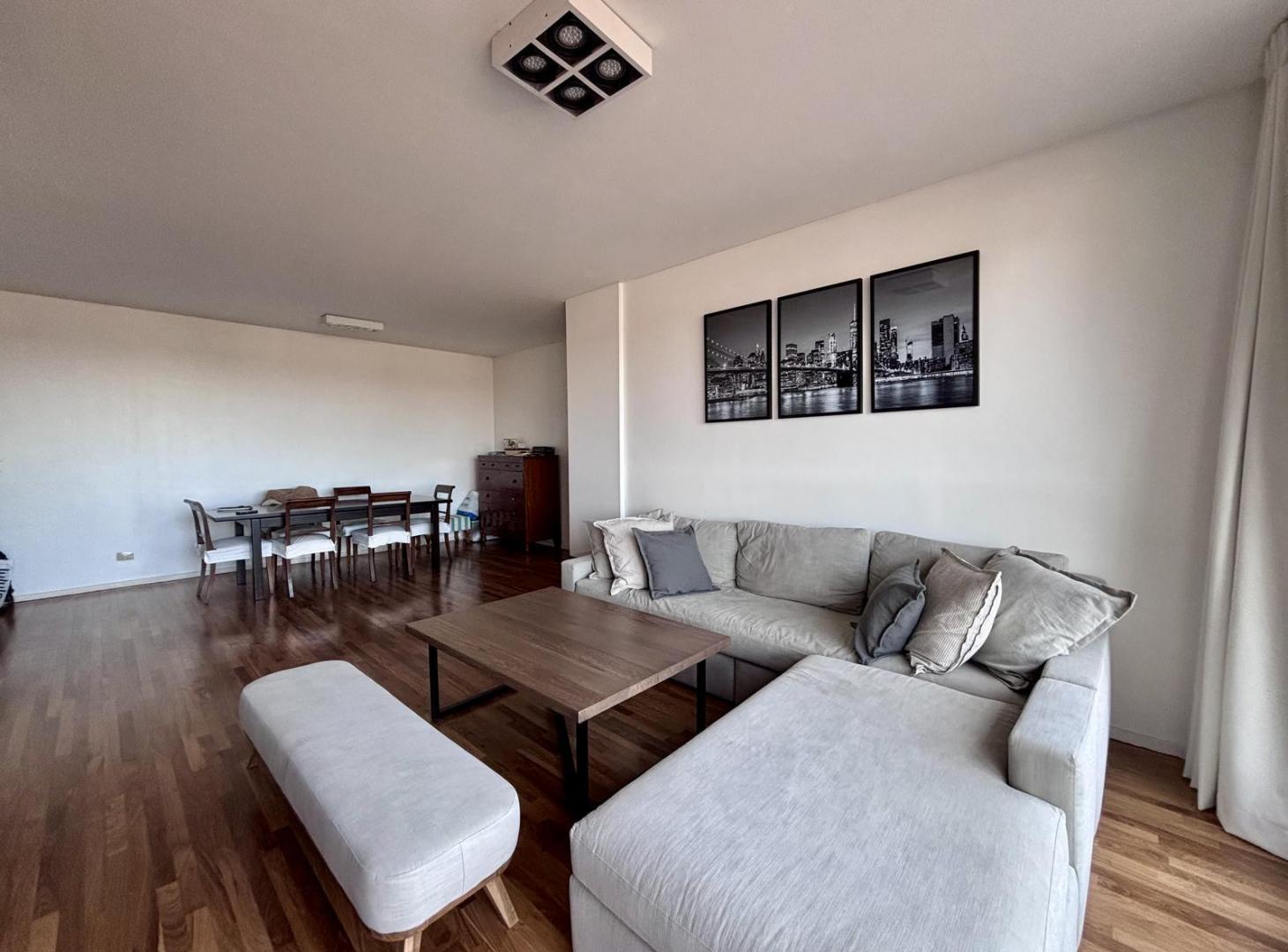 Foto de Departamento en venta 4 ambientes - Dos Cocheras y dependencia, imagen 5
