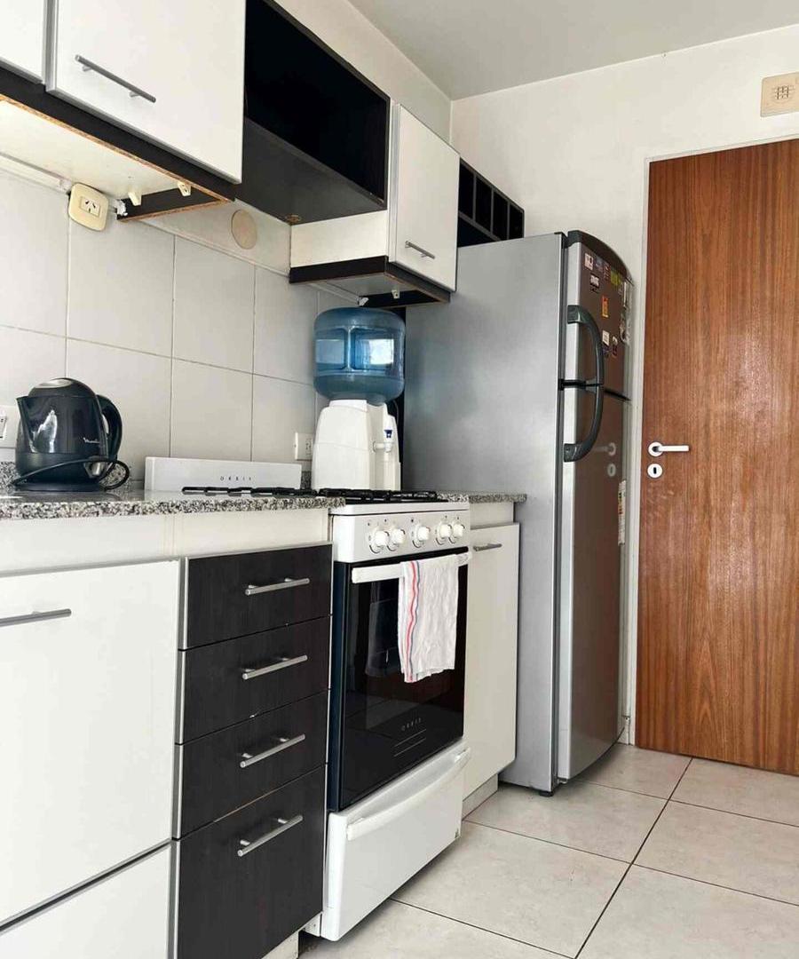 Foto de Venta Departamento 2 Amb con balcón y pileta, imagen 2