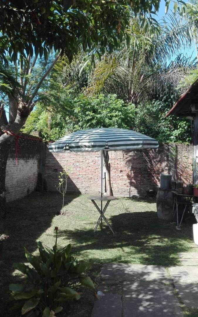Foto de Venta de Casa a reciclar con amplio terreno en Tigre Centro, imagen 2