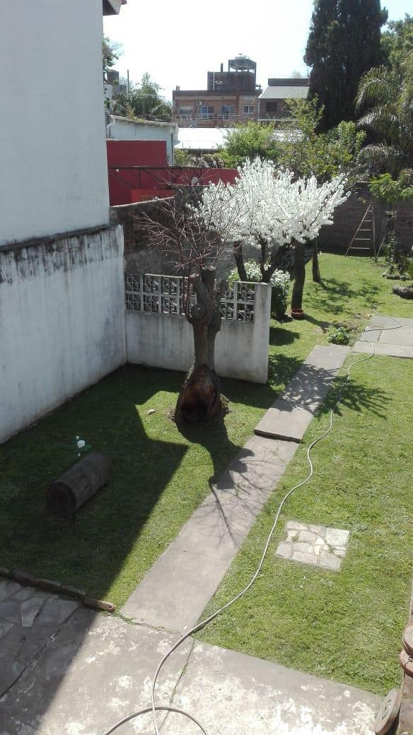 Foto de Venta de Casa a reciclar con amplio terreno en Tigre Centro, imagen 3