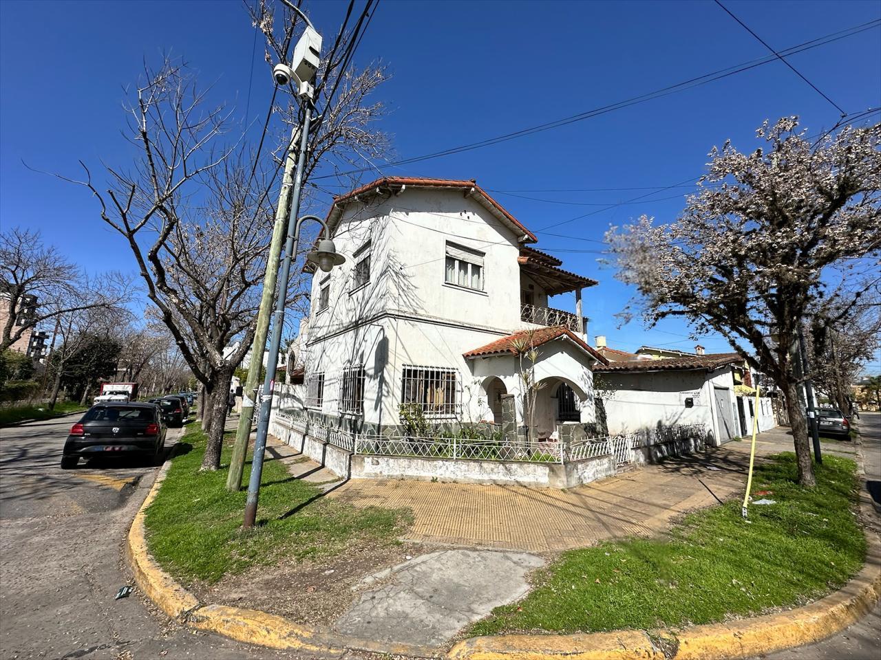 Foto de Venta casa 4 ambientes, con cochera,Tigre Centro, imagen 3