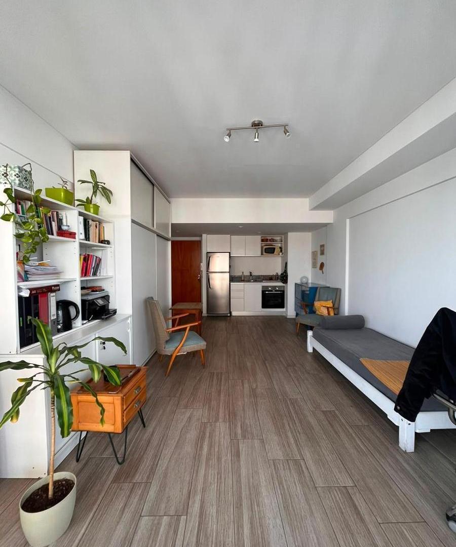 Foto de VENTA MONOAMBIENTE FRENTE BALCON SAN CRISTOBAL, CABA, imagen 2