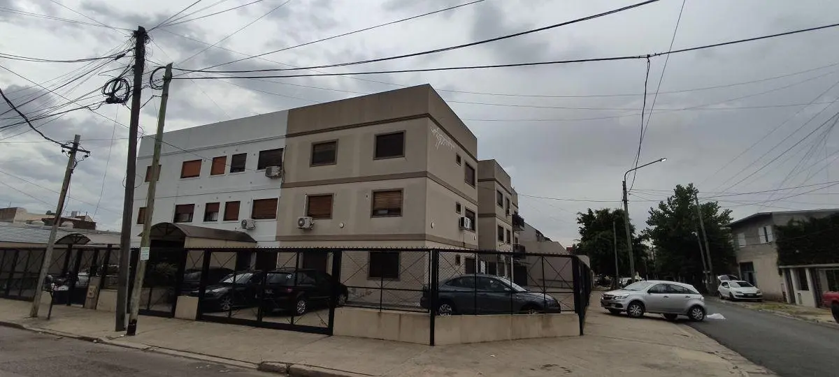 DEPARTAMENTO 2 AMBIENTES CON PATIO PROPIO – PLANTA BAJA 2