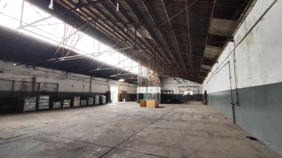 GALPÓN INDUSTRIAL DE 830 m² CON UBICACIÓN ESTRATÉGICA 2