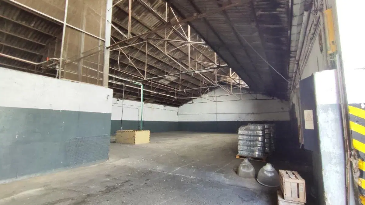 GALPÓN INDUSTRIAL DE 830 m² CON UBICACIÓN ESTRATÉGICA 4