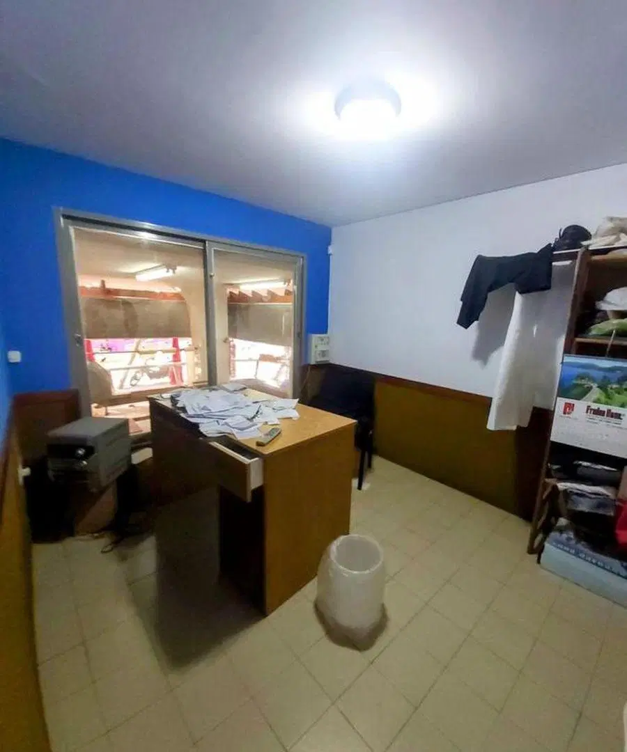 Local 150 m2 2