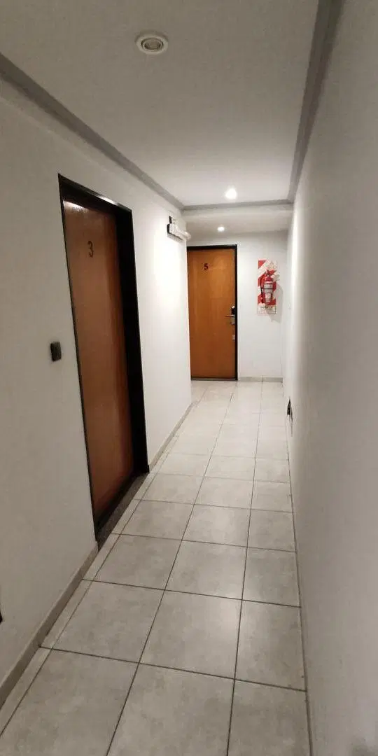 GRAN DEPARTAMENTO DE 2 AMBIENTES CON PATIO PROPIO 3
